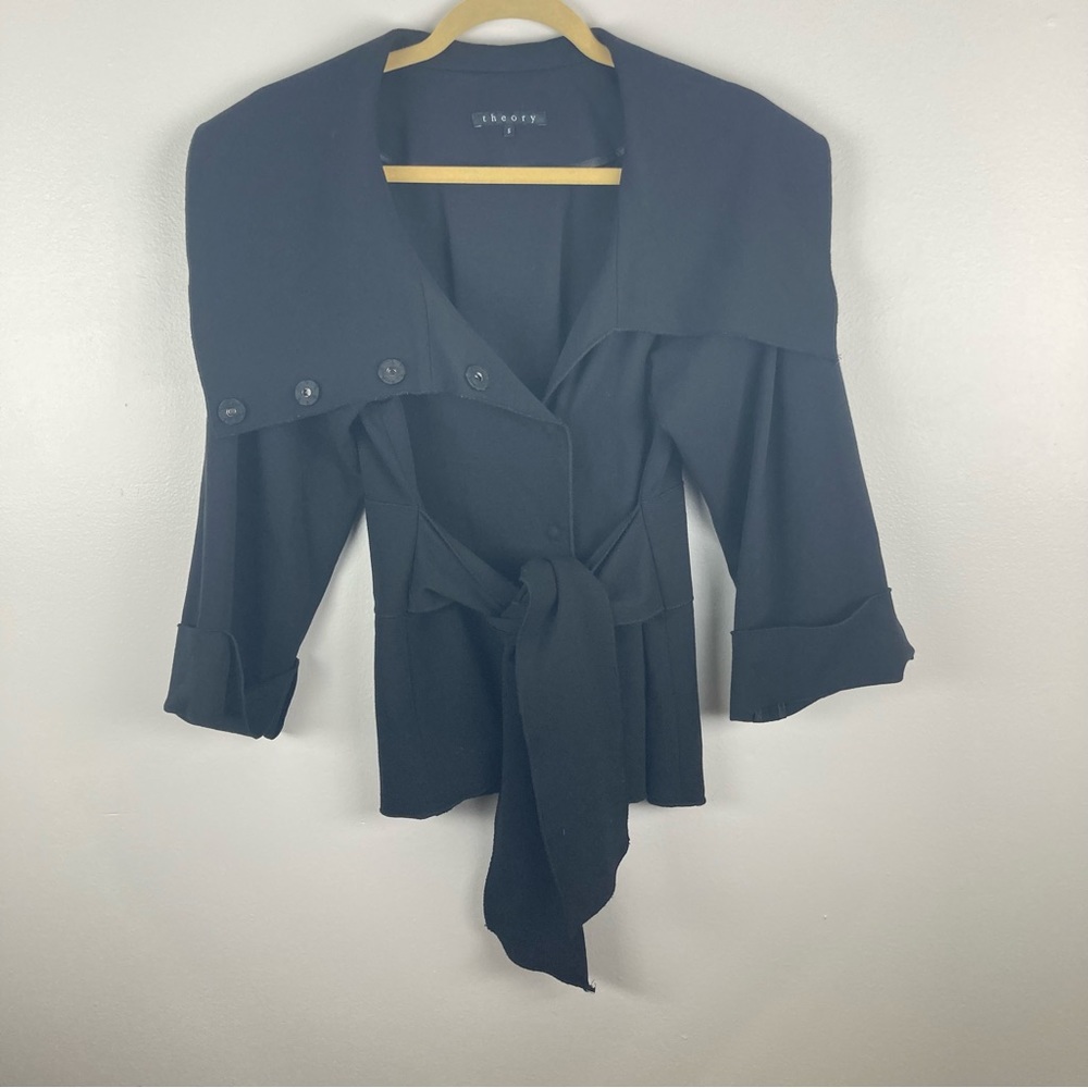 Theory solid black light weigh jacket belted small